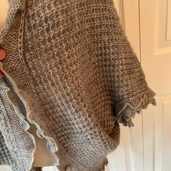 Anthropologie Moth Light Gray Ruffled Poncho - Picture 3 of 5